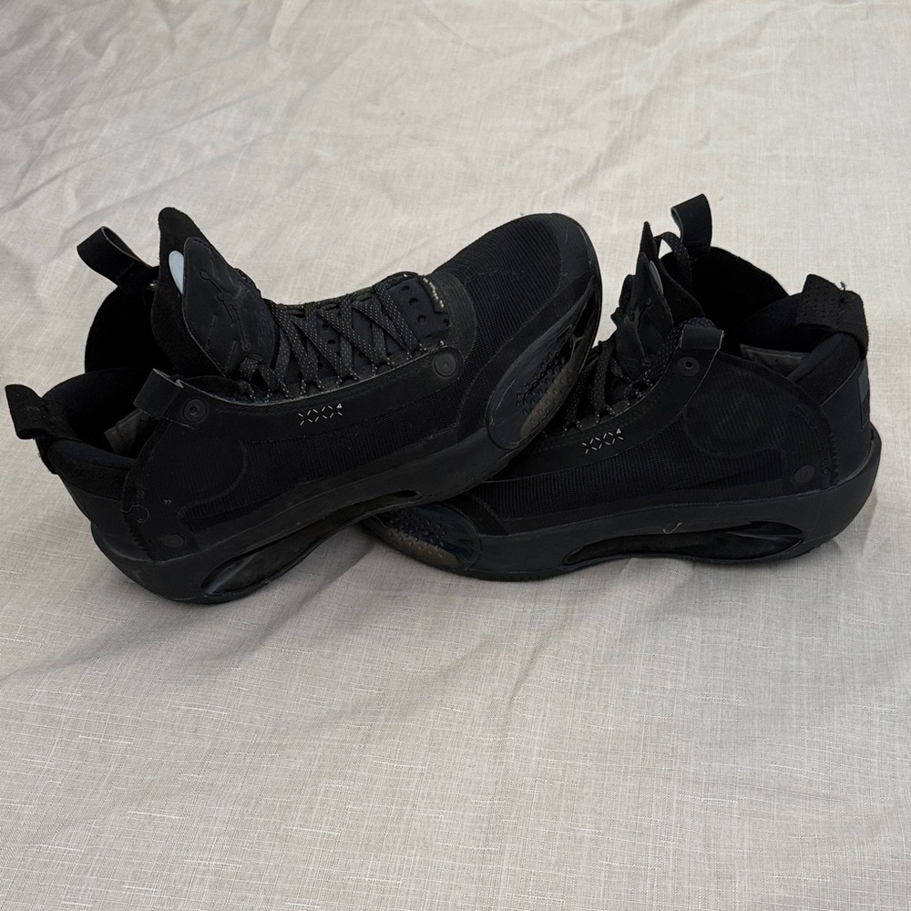 Nike Men's All-Black Athletic Shoes